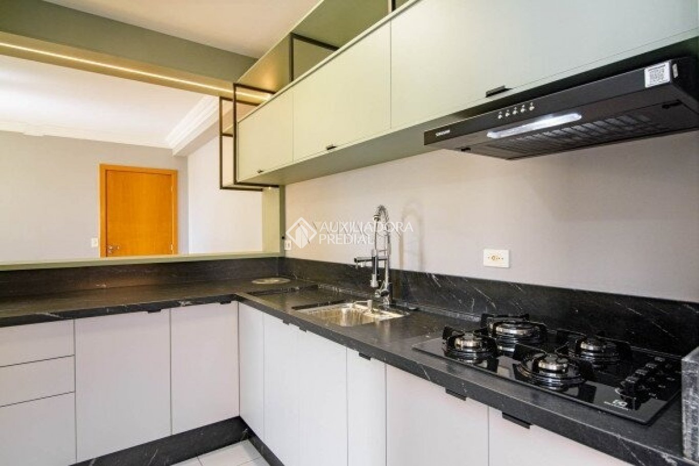 Apartamento com 3 quartos e 73m² à venda em Uberaba, Curitiba. (3 / 10)