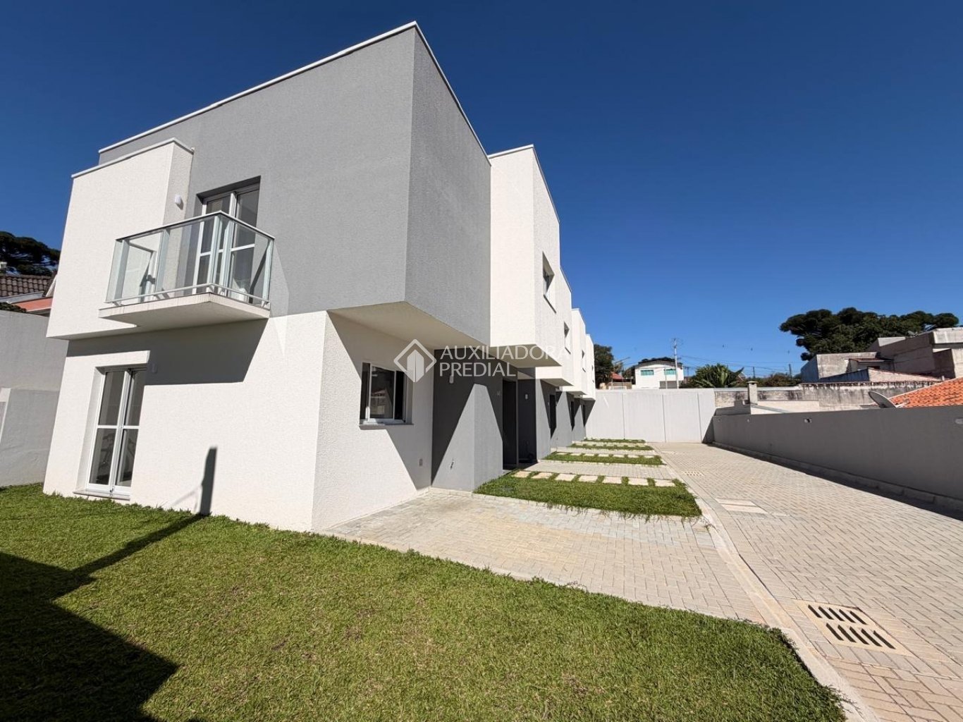 Sobrado com 3 quartos e 91m² à venda em Santa Cândida, Curitiba. (2 / 10)