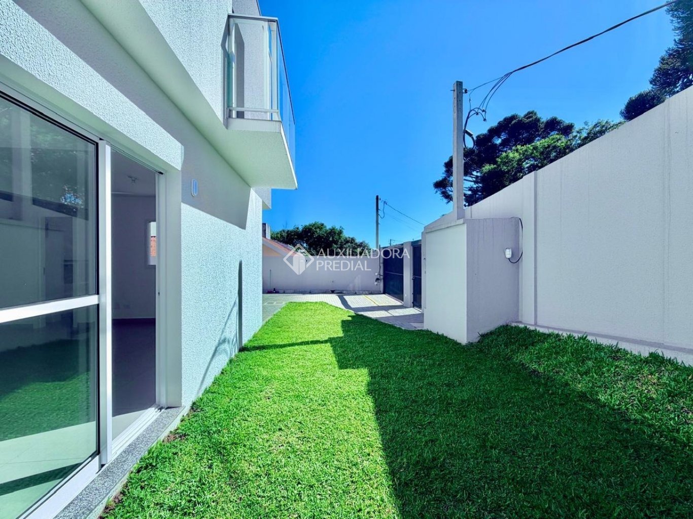 Sobrado com 3 quartos e 91m² à venda em Santa Cândida, Curitiba. (1 / 10)