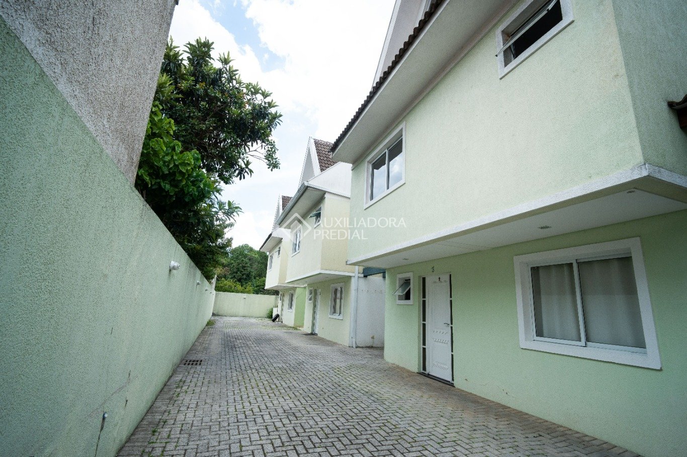 Sobrado com 3 quartos e 150m² à venda em Boqueirão, Curitiba. (2 / 10)