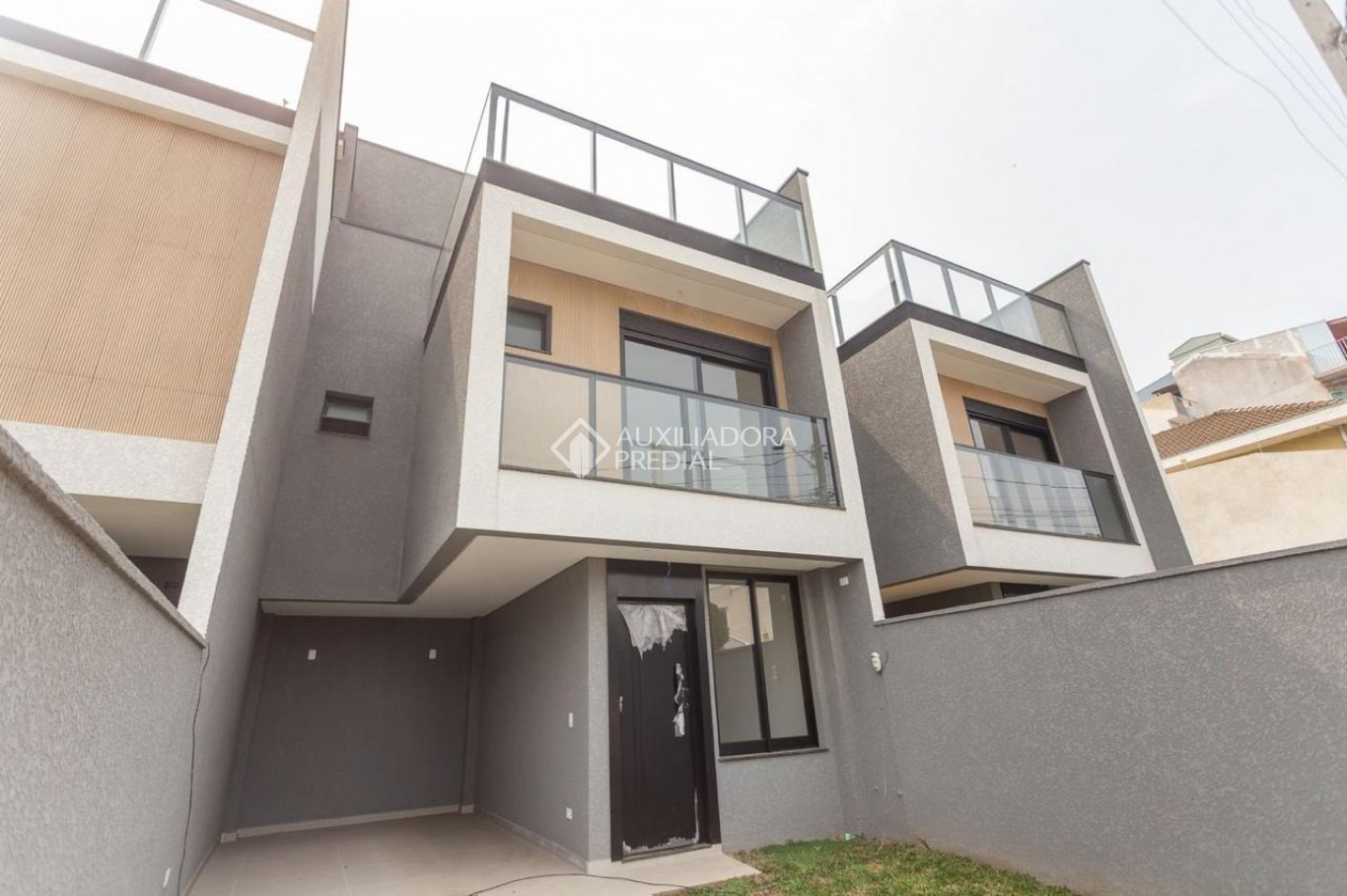 Sobrado com 3 quartos e 110m² à venda em Pilarzinho, Curitiba. (1 / 10)