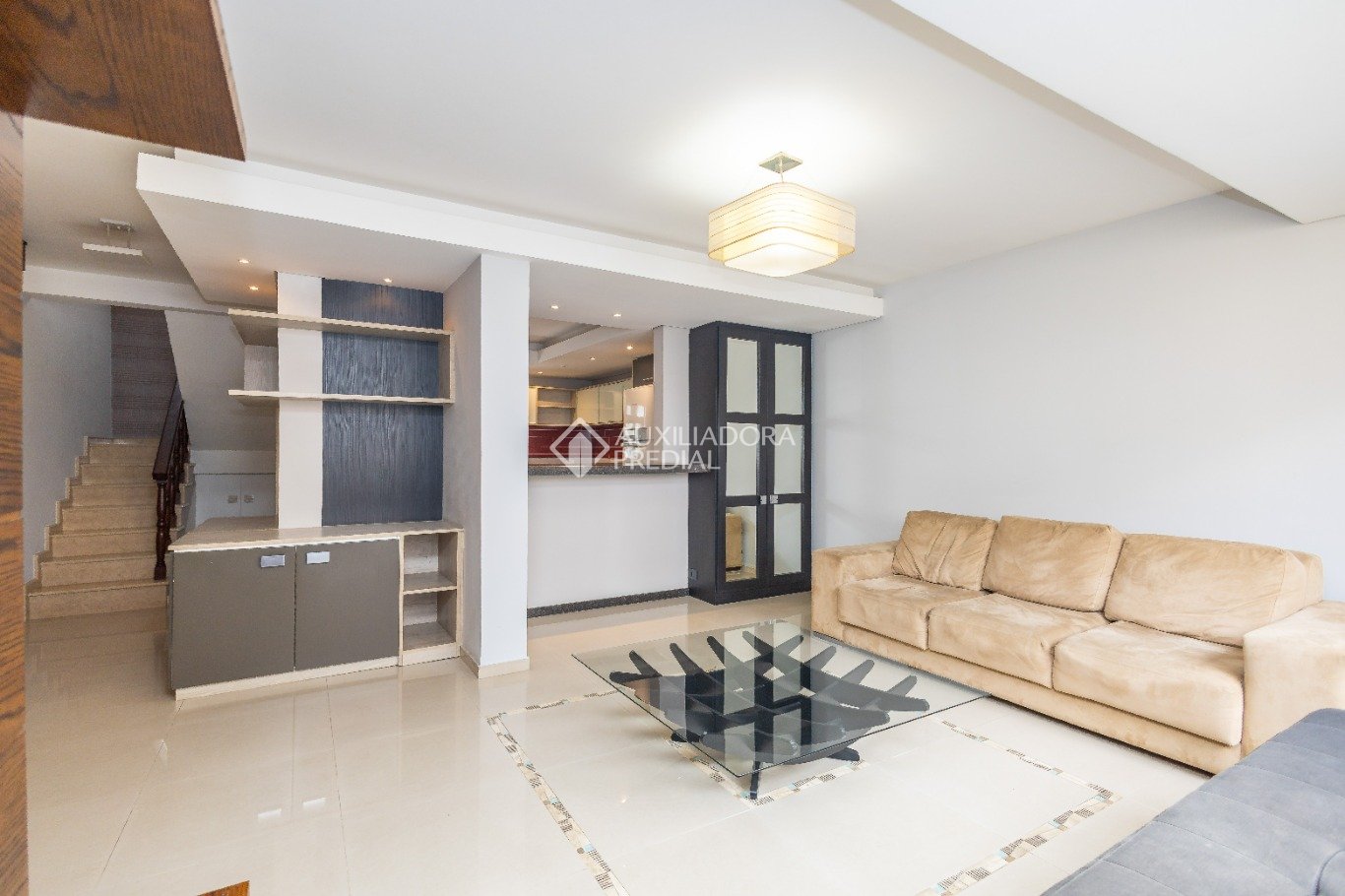 Sobrado com 3 quartos e 140m² à venda em Cabral, Curitiba. (1 / 10)