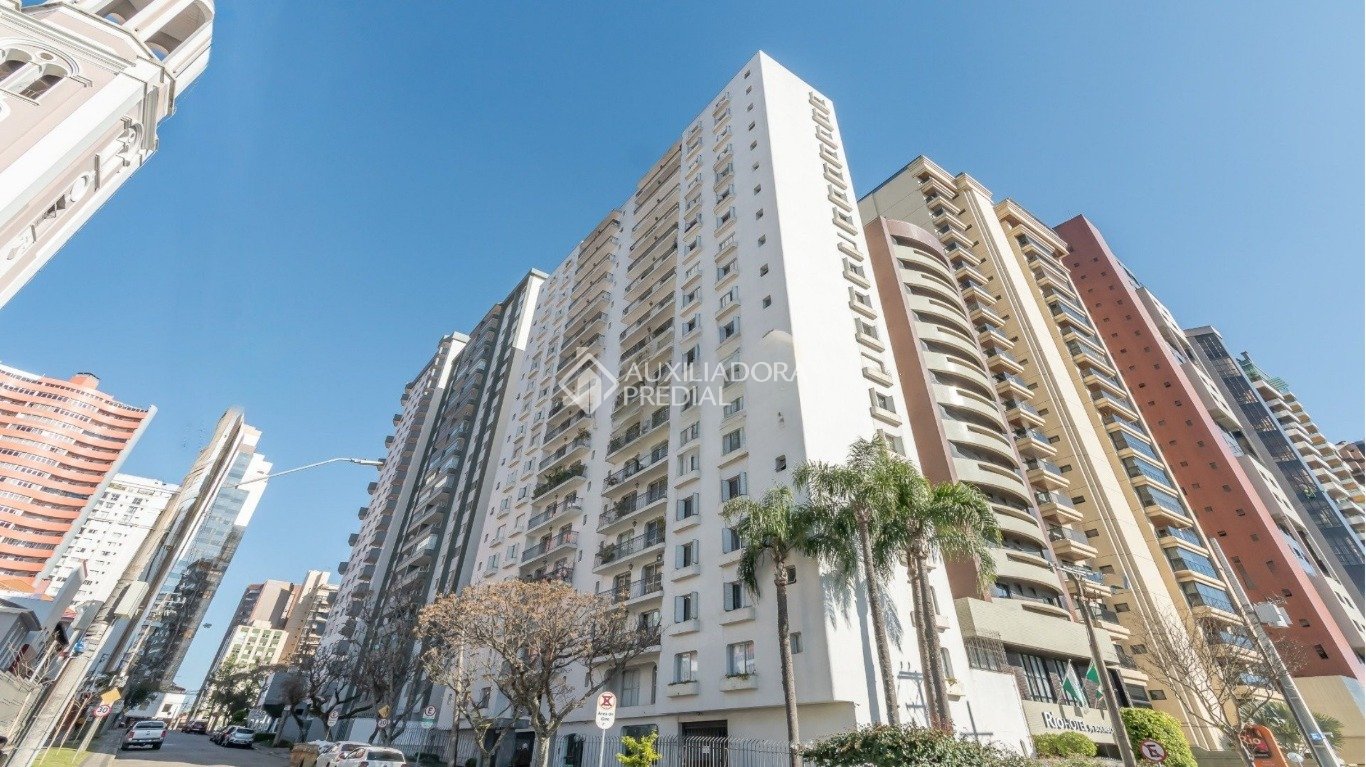 Apartamento com 3 quartos e 124m² à venda em Batel, Curitiba. (1 / 10)