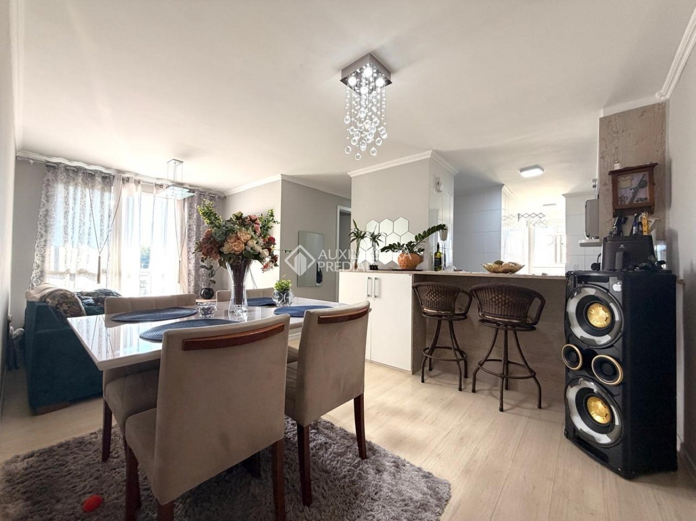 Apartamento com 3 quartos e 58m² à venda em Novo Mundo, Curitiba. (1 / 10)
