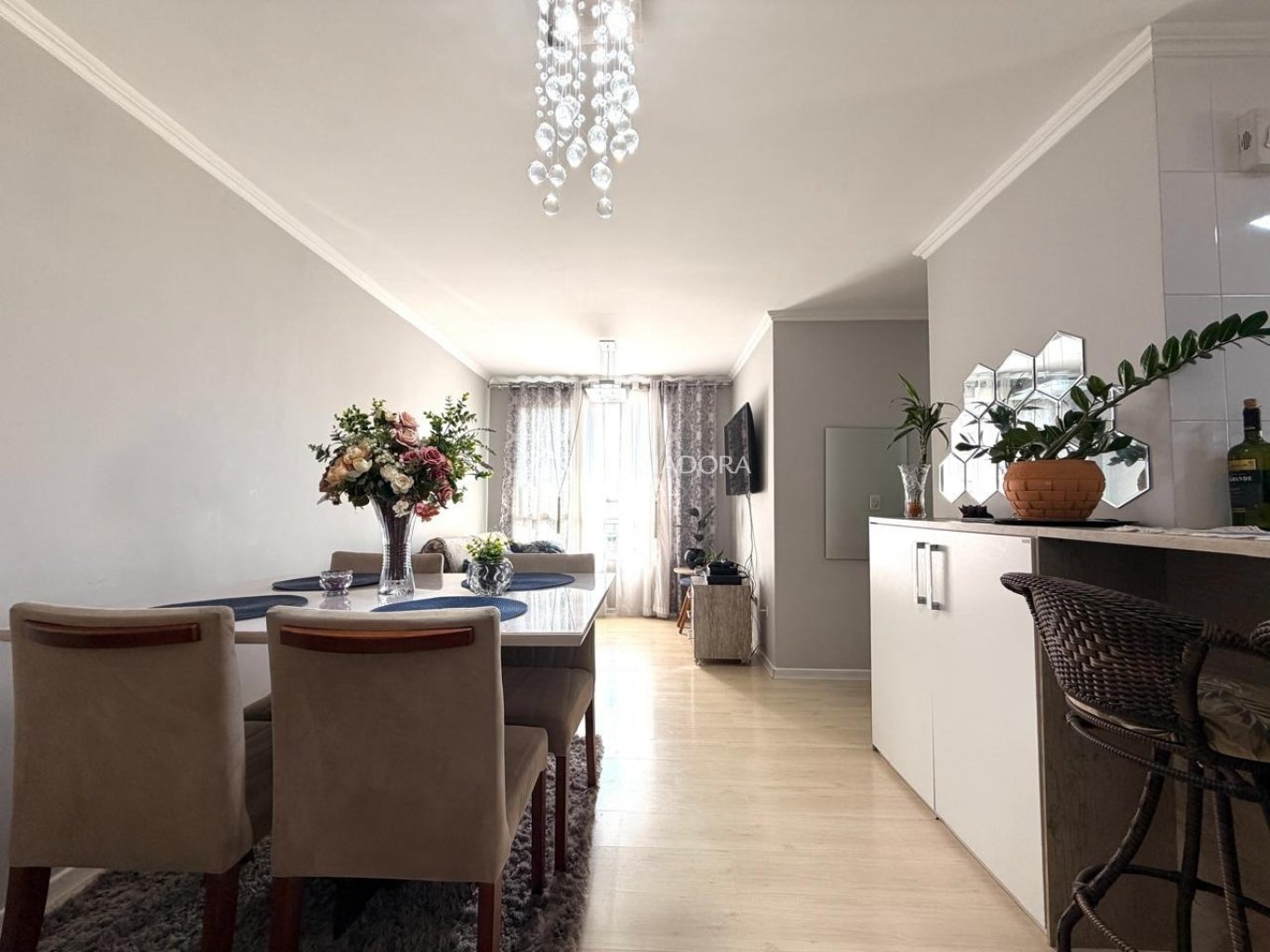 Apartamento com 3 quartos e 58m² à venda em Novo Mundo, Curitiba. (2 / 10)