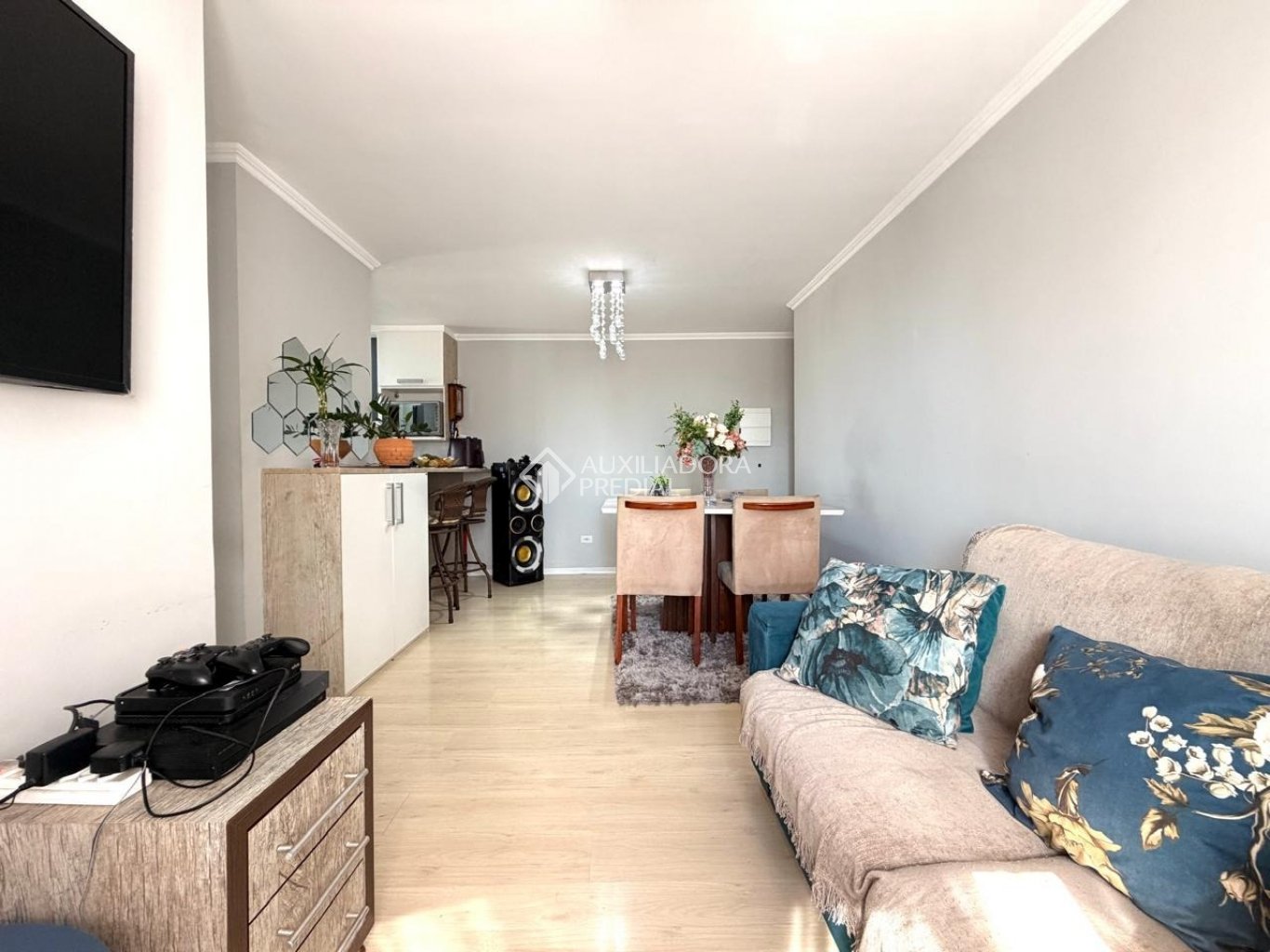 Apartamento com 3 quartos e 58m² à venda em Novo Mundo, Curitiba. (3 / 10)