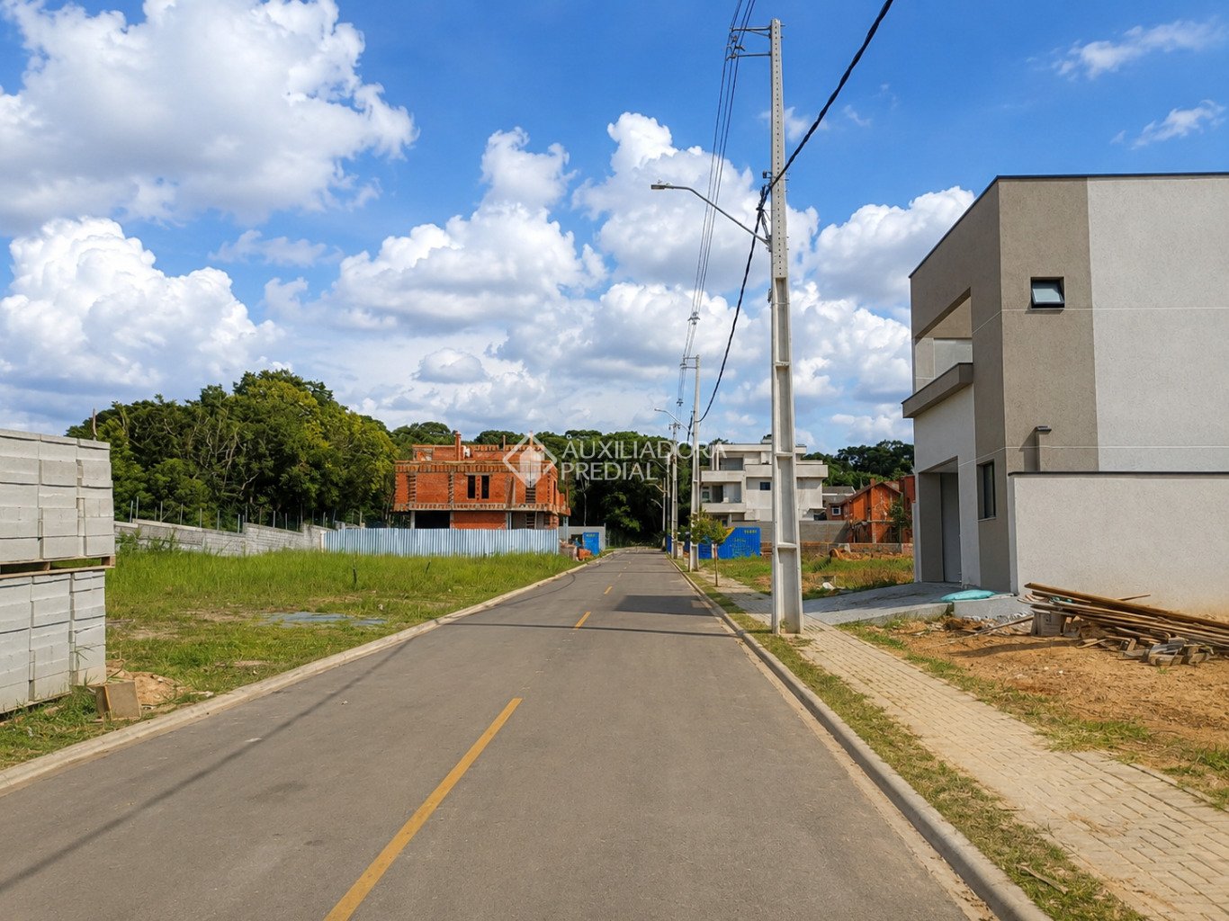 Terreno à venda em São Braz, Curitiba. (2 / 10)