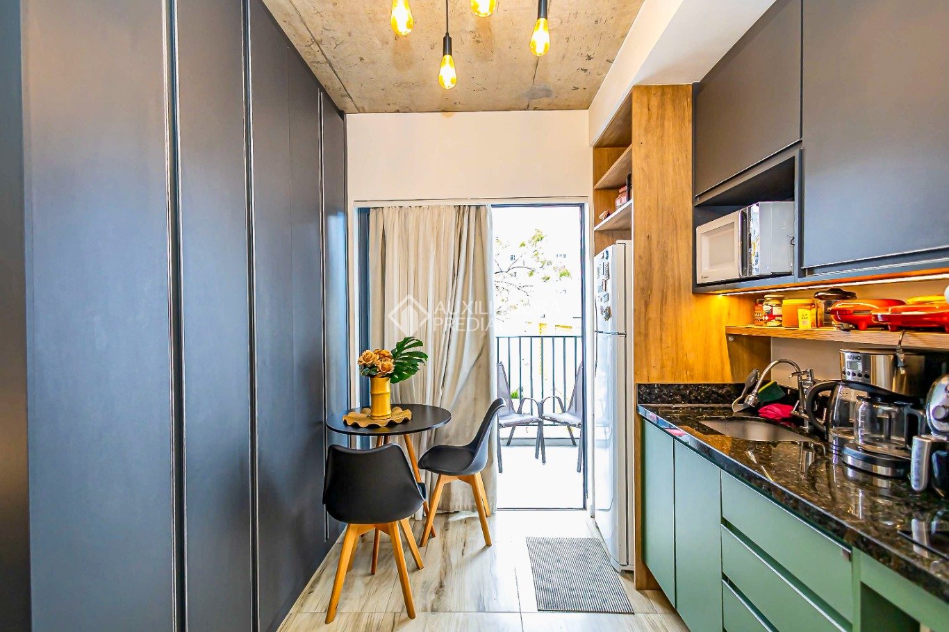 Studio com 1 quarto e 27m² à venda em Prado Velho, Curitiba. (1 / 10)