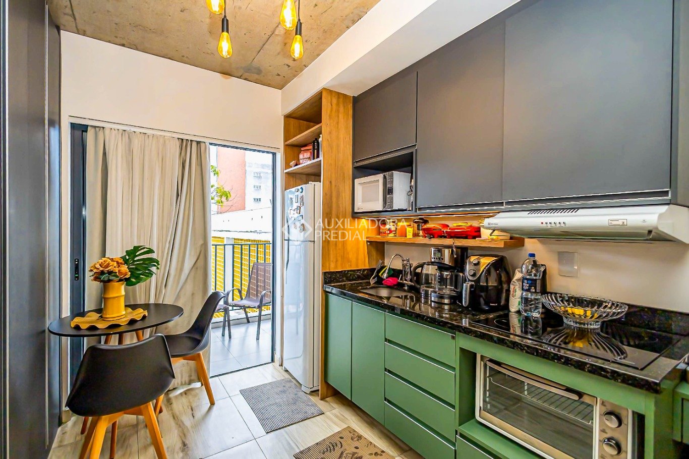Studio com 1 quarto e 27m² à venda em Prado Velho, Curitiba. (3 / 10)