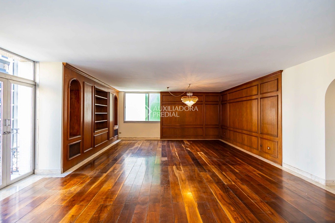Apartamento com 4 quartos e 328m² à venda em Batel, Curitiba. (3 / 10)