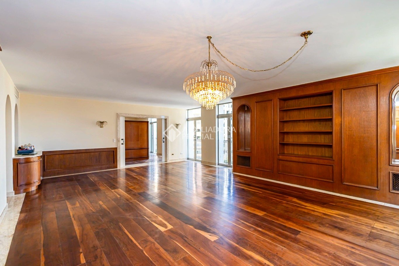 Apartamento com 4 quartos e 328m² à venda em Batel, Curitiba. (1 / 10)