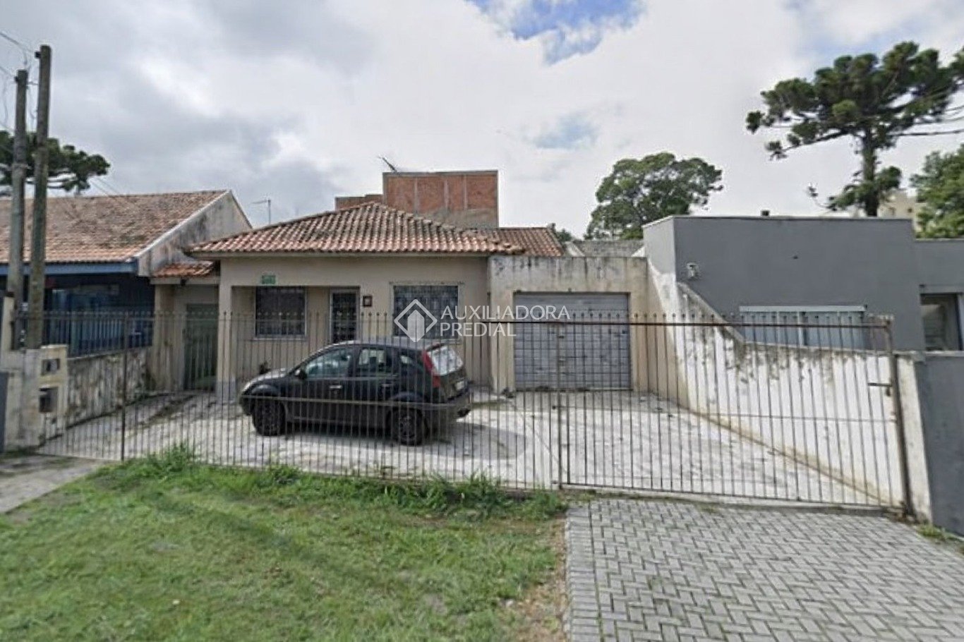 Terreno à venda em Novo Mundo, Curitiba. (1 / 5)