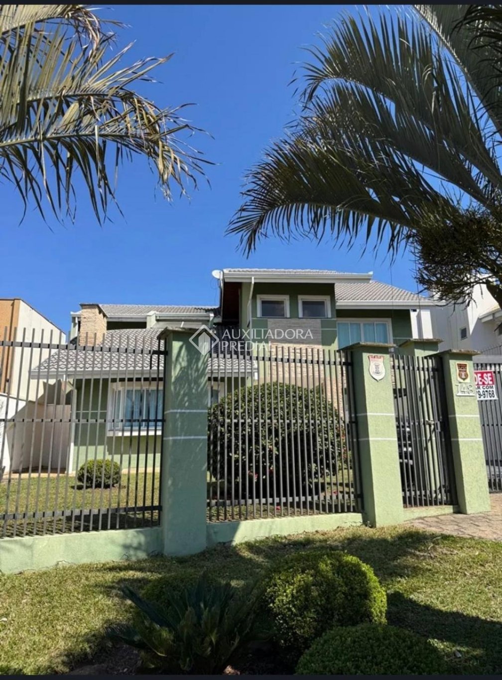 Sobrado com 4 quartos e 225m² à venda em Atuba, Curitiba. (1 / 10)
