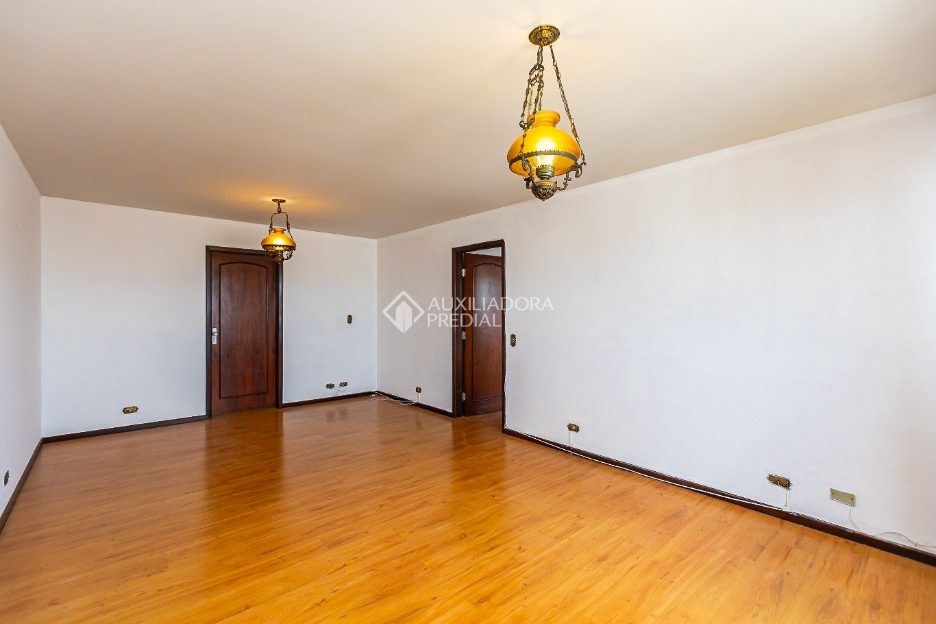 Apartamento com 3 quartos e 110m² à venda em Juvevê, Curitiba. (1 / 10)