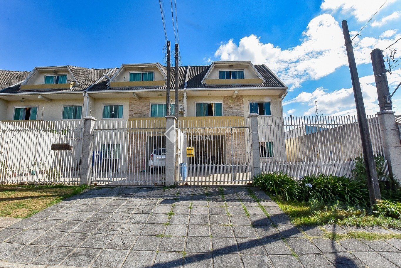 Sobrado com 3 quartos e 151m² à venda em Guaíra, Curitiba. (1 / 10)