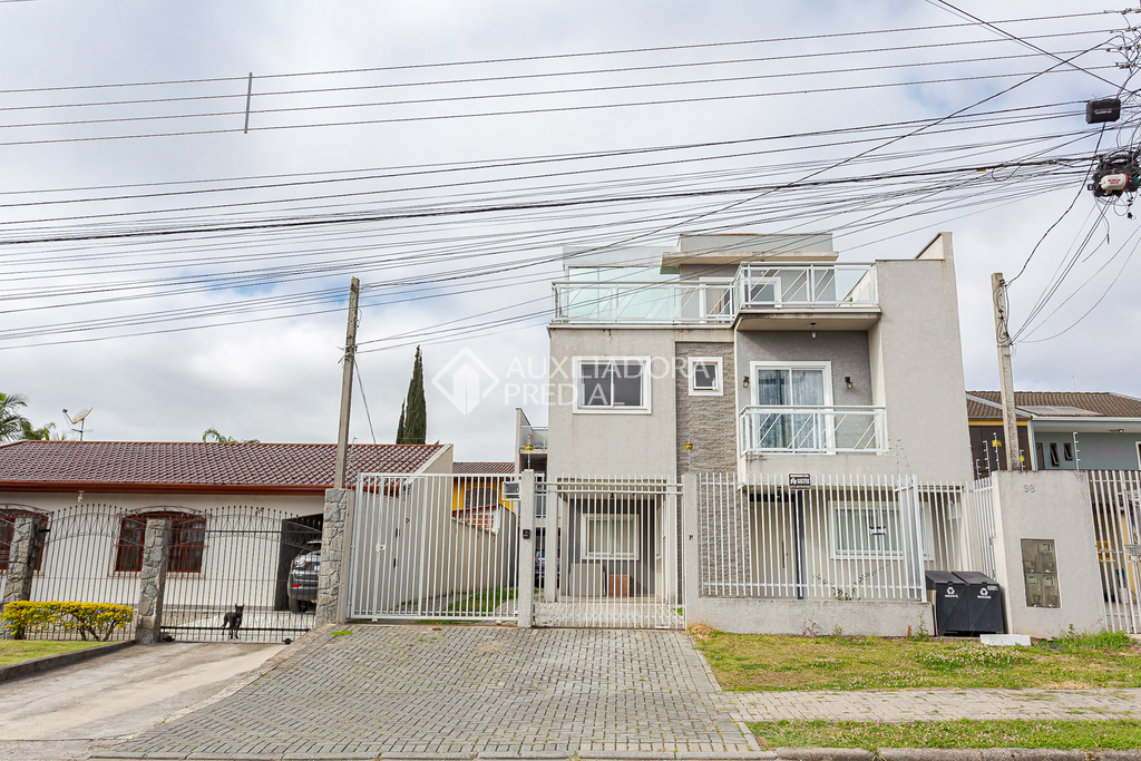 Casa em Condomínio com 3 quartos e 121m² à venda em Xaxim, Curitiba. (1 / 10)