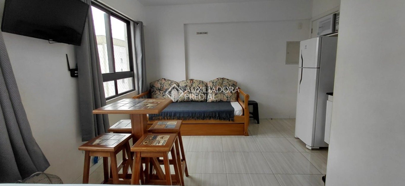 Studio com 1 quarto e 22m² à venda em Centro, Curitiba. (2 / 10)