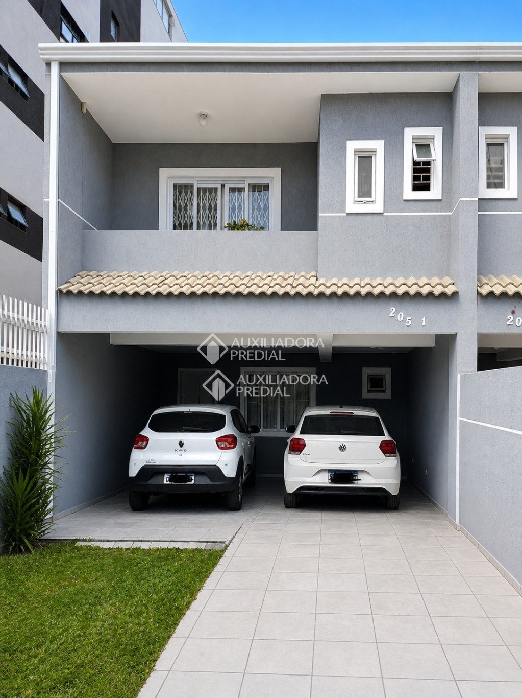 Sobrado com 3 quartos e 153m² à venda em Novo Mundo, Curitiba. (1 / 10)