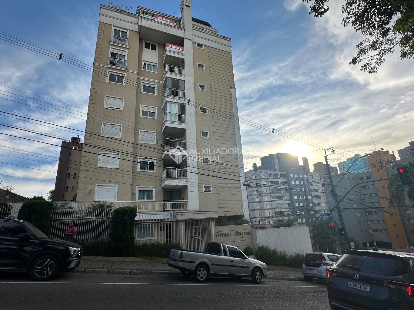 Apartamento com 3 quartos e 105m² à venda em Champagnat, Curitiba. (2 / 10)