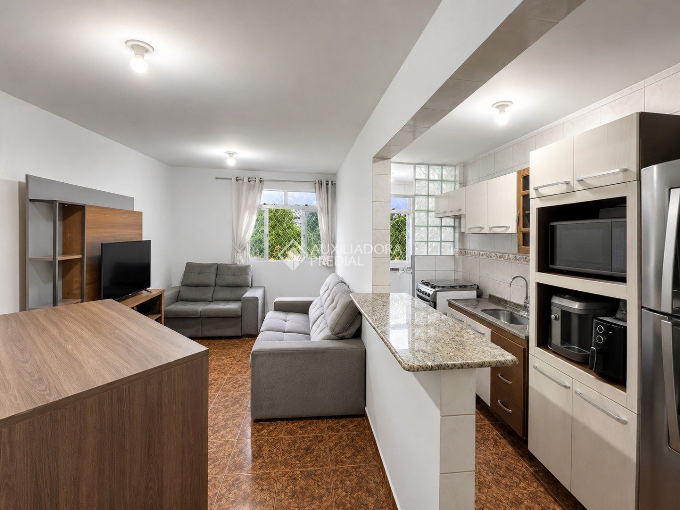 Apartamento com 2 quartos e 53m² à venda em Capão Raso, Curitiba. (1 / 10)