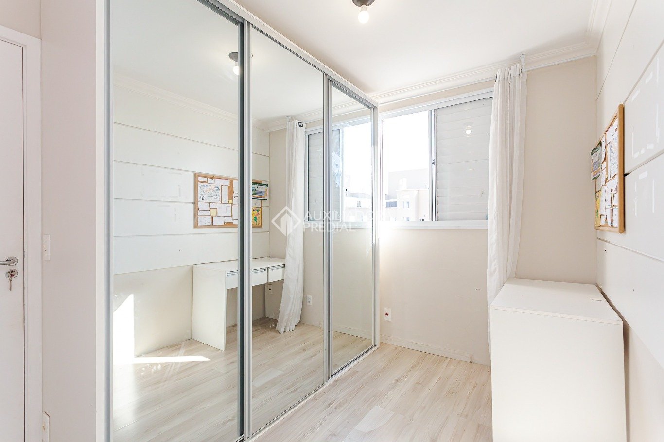 Cobertura com 3 quartos e 131m² à venda em Xaxim, Curitiba. (3 / 10)