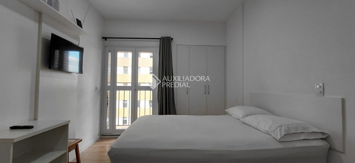 Studio com 1 quarto e 27m² à venda em Centro, Curitiba. (3 / 10)