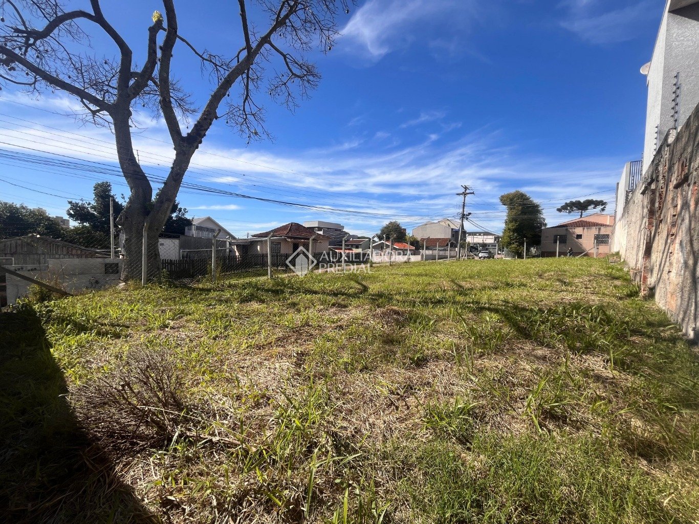 Terreno à venda em Novo Mundo, Curitiba. (1 / 9)