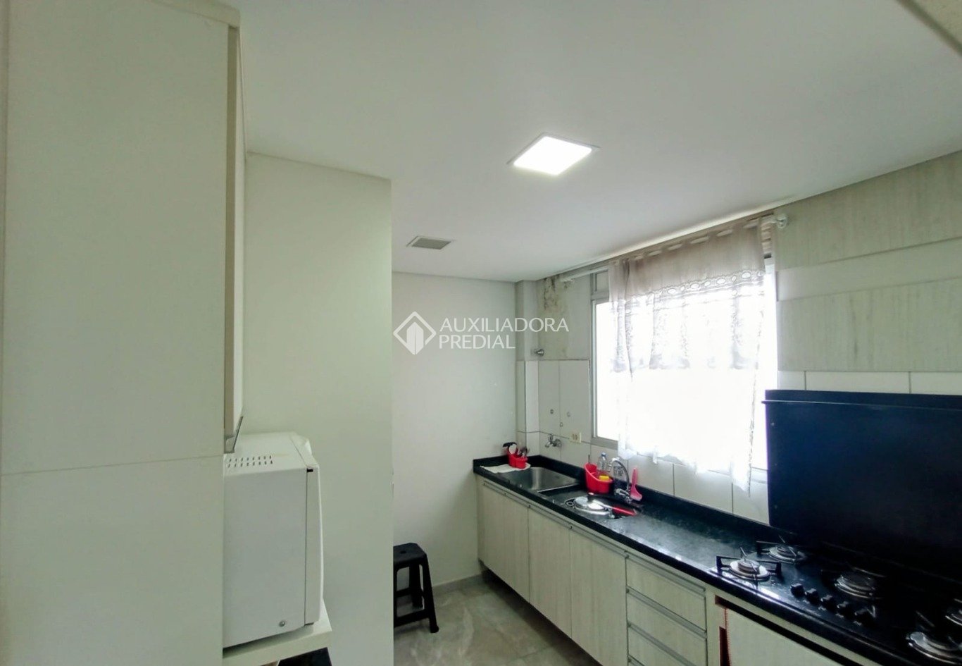 Apartamento com 2 quartos e 43m² à venda em Pinheirinho, Curitiba. (3 / 10)