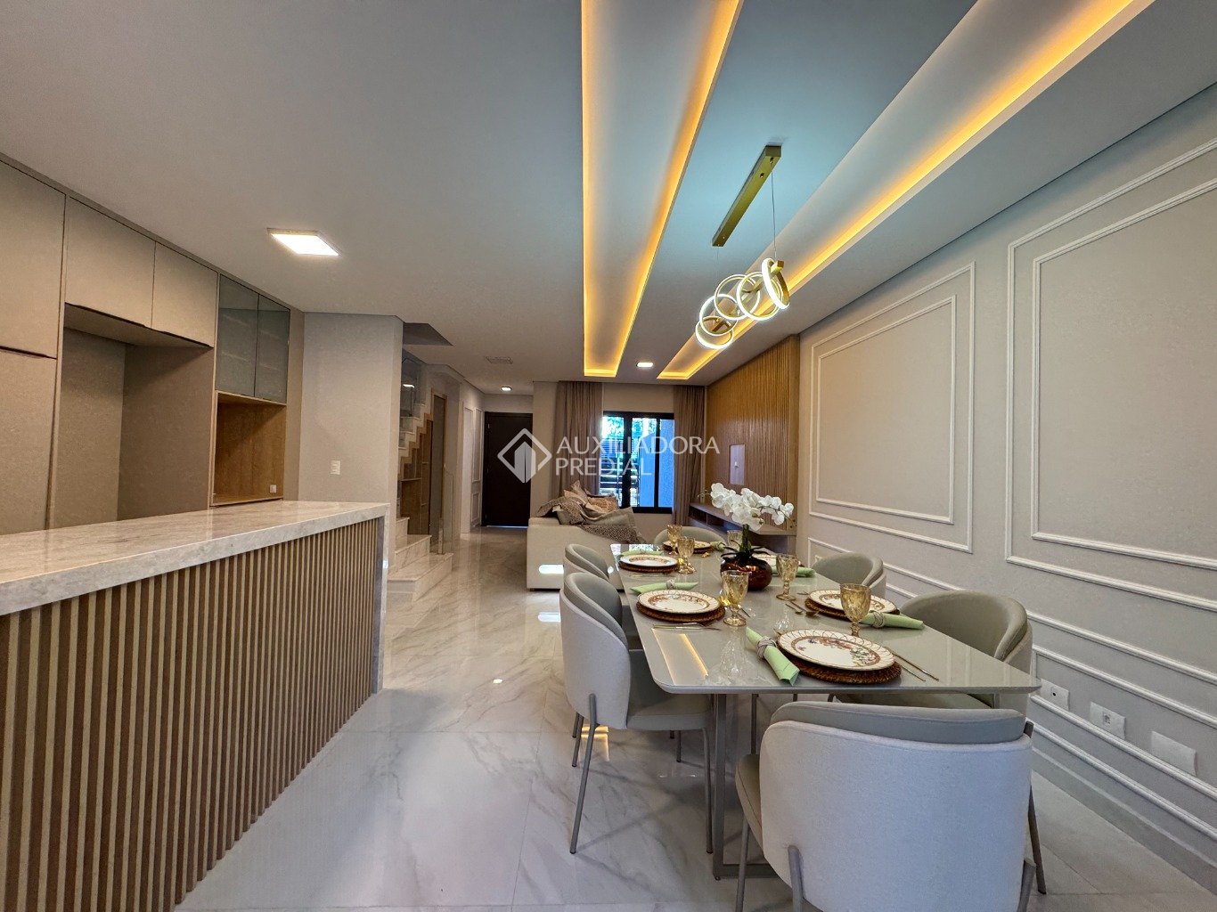 Sobrado com 3 quartos e 158m² à venda em Água Verde, Curitiba. (1 / 10)