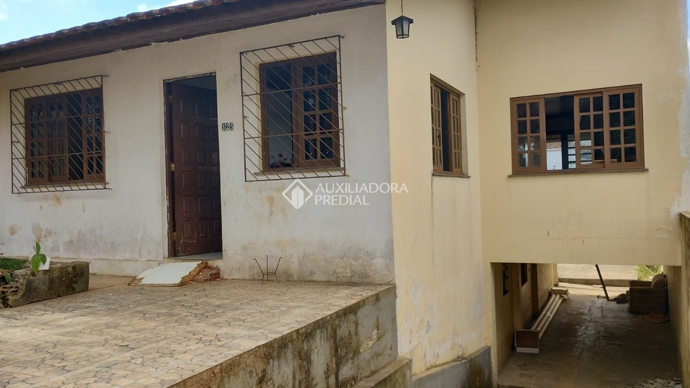 Casa com 5 quartos e 114m² à venda em Santo Inácio, Curitiba. (2 / 9)