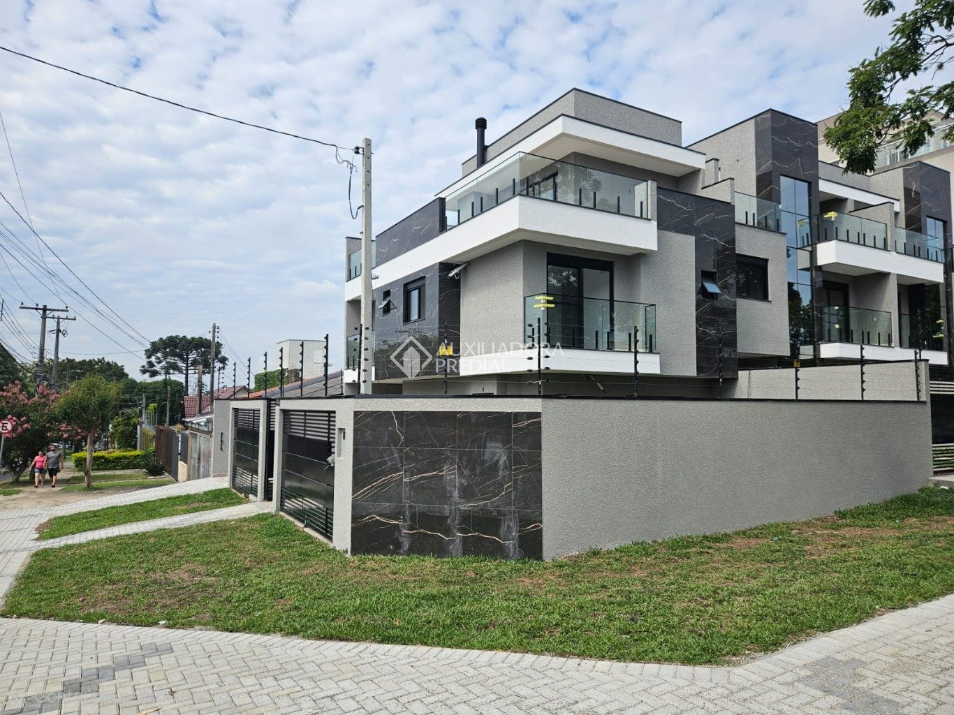 Sobrado com 3 quartos e 157m² à venda em Água Verde, Curitiba. (1 / 10)