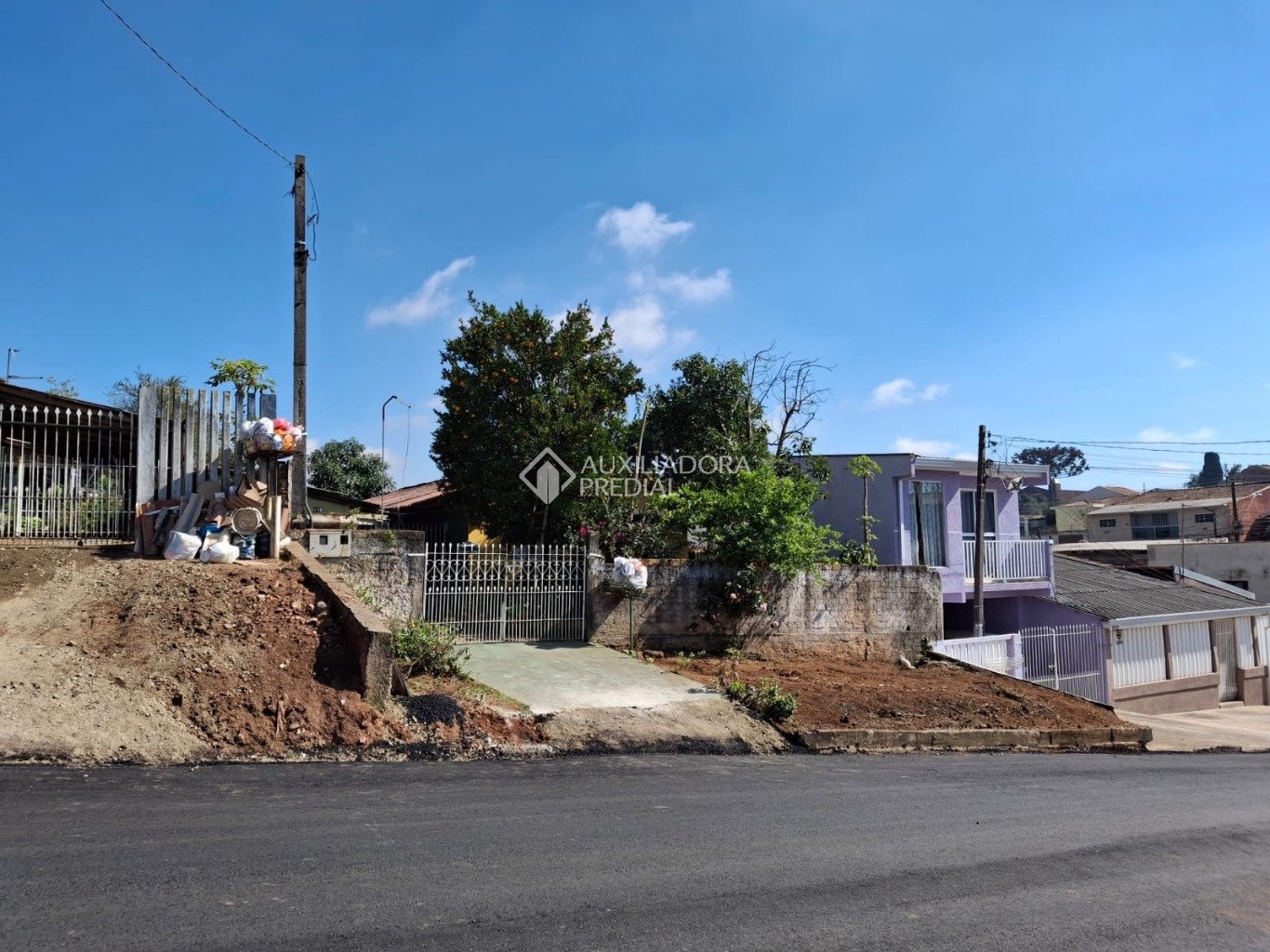 Terreno à venda em Pinheirinho, Curitiba. (3 / 5)