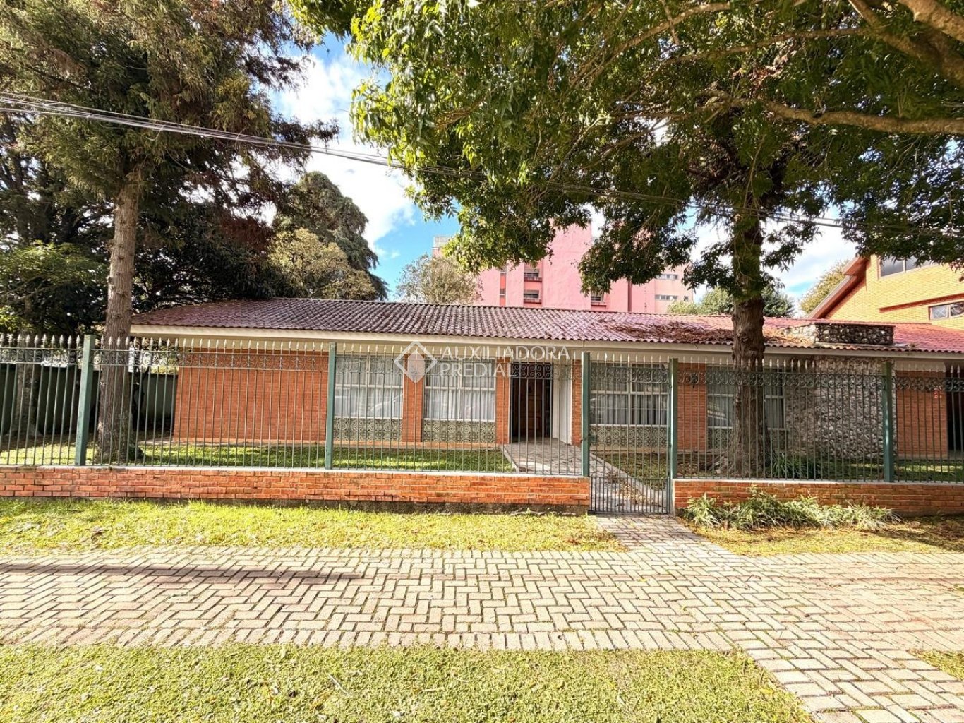 Terreno à venda em Bacacheri, Curitiba. (1 / 10)
