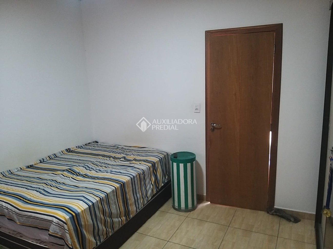 Sobrado com 2 quartos e 80m² à venda em Sítio Cercado, Curitiba. (3 / 7)