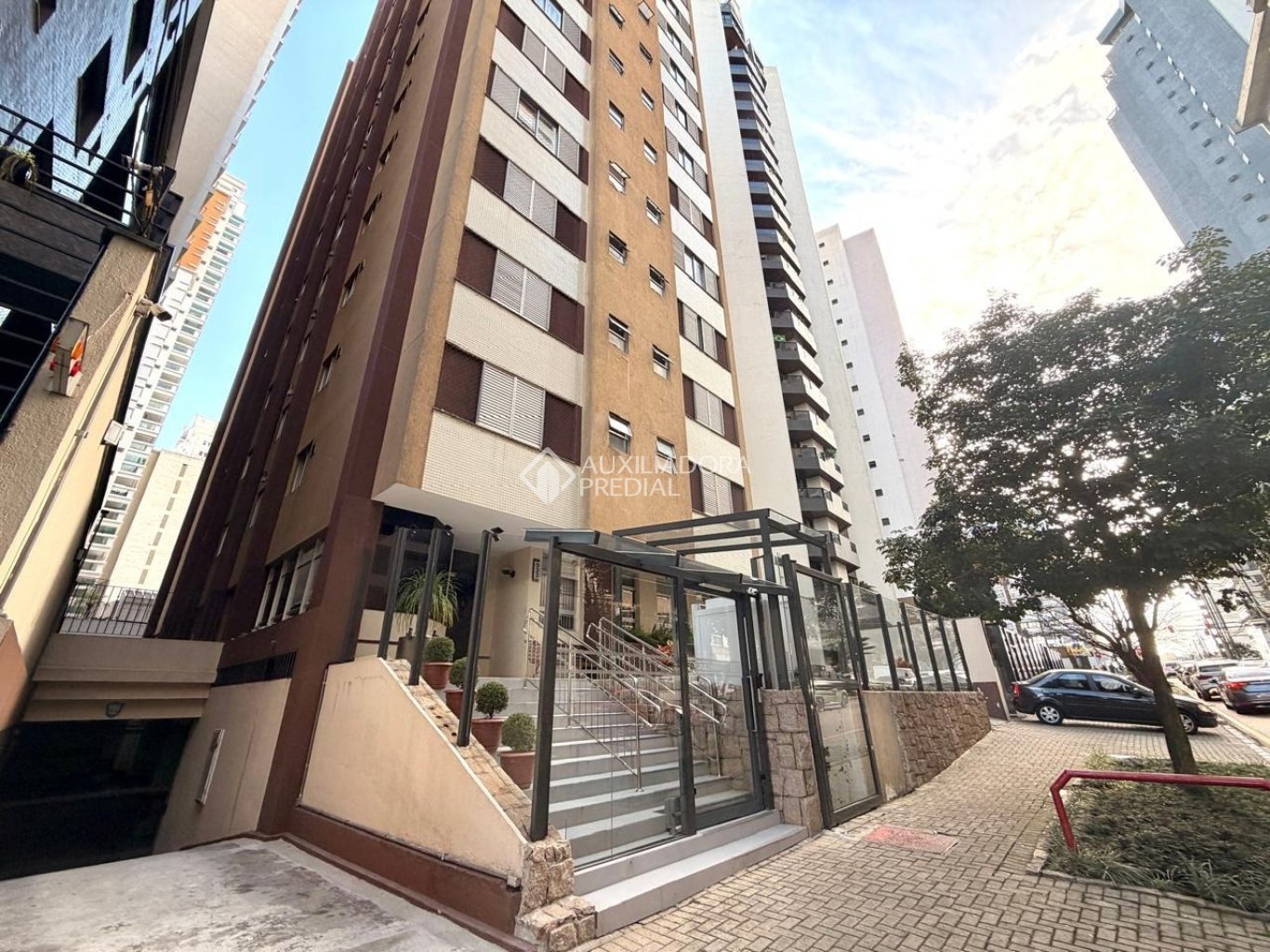 Apartamento com 3 quartos e 119m² à venda em Batel, Curitiba. (2 / 10)