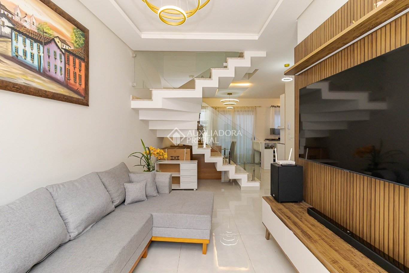 Sobrado com 3 quartos e 106m² à venda em Pinheirinho, Curitiba. (3 / 10)