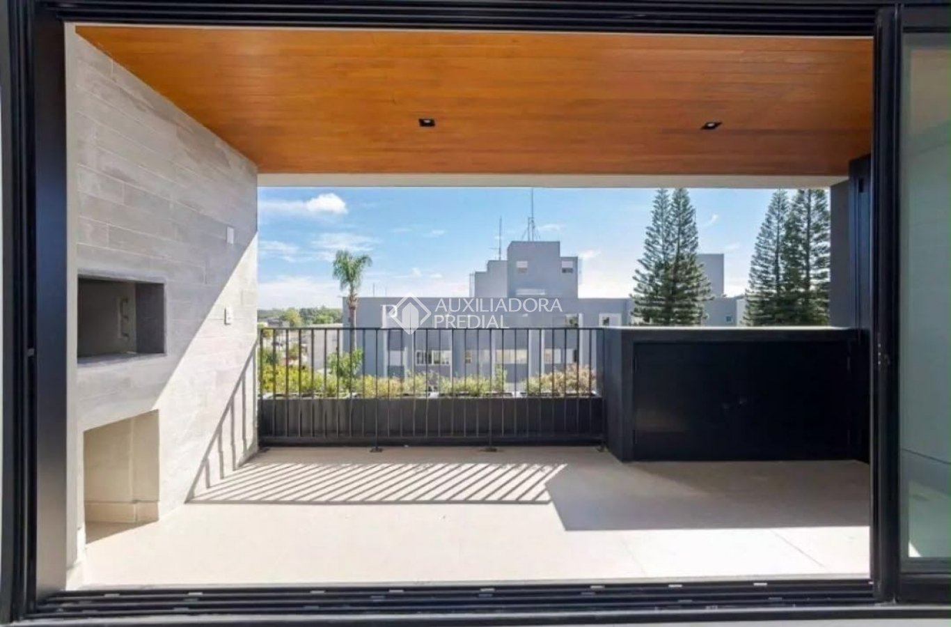 Apartamento com 3 quartos e 130m² à venda em Ahú, Curitiba. (1 / 10)