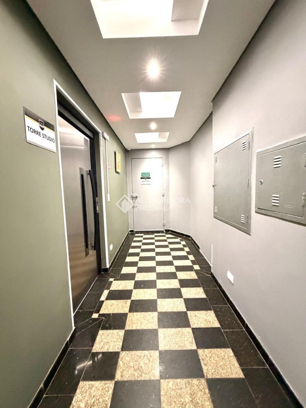 Apartamento com 2 quartos e 62m² à venda em Centro, Curitiba. (3 / 10)