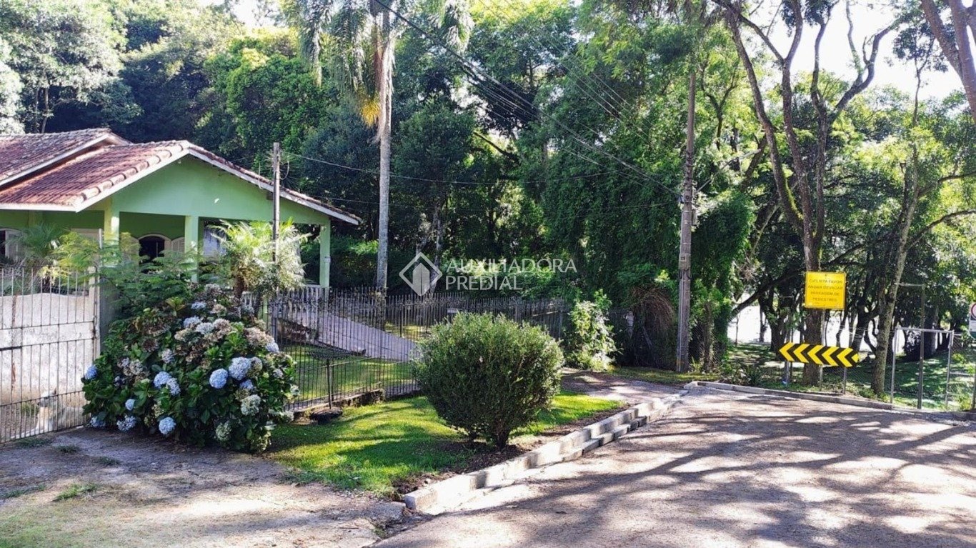 Casa com 5 quartos e 277m² à venda em São Lourenço, Curitiba. (3 / 3)