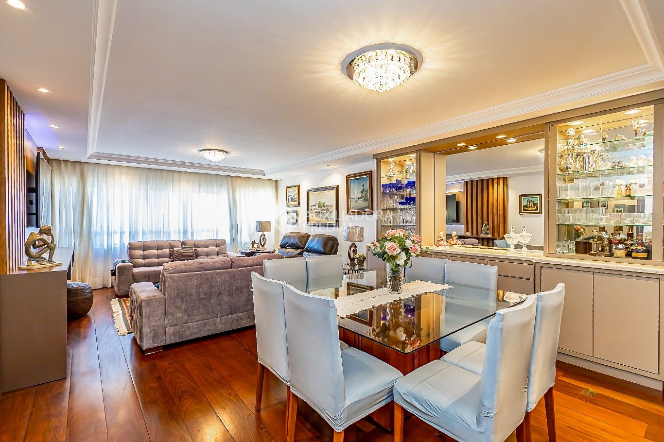 Apartamento com 4 quartos e 199m² à venda em Bigorrilho, Curitiba. (2 / 10)