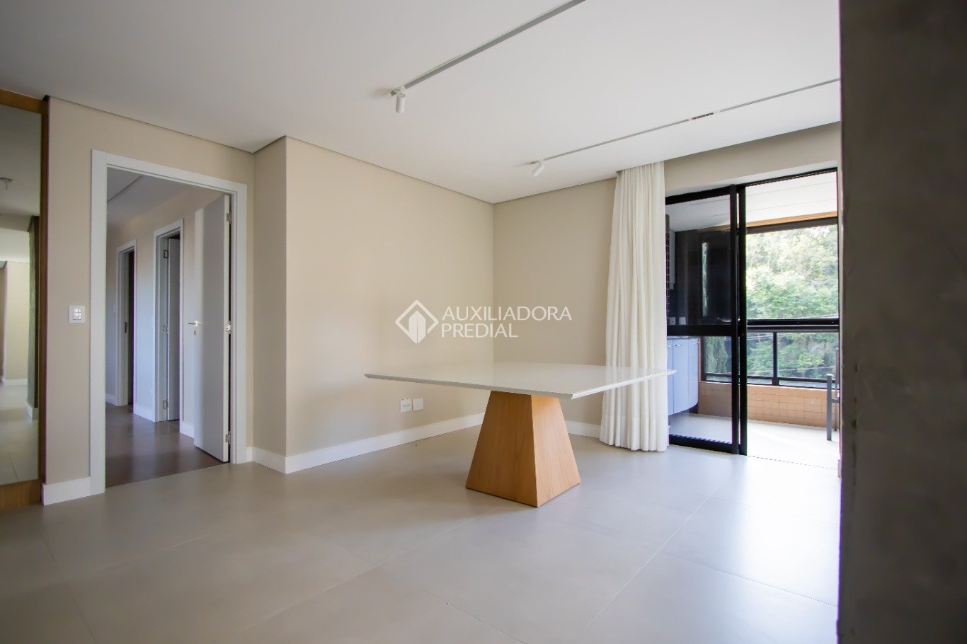 Apartamento com 3 quartos e 192m² à venda em Ecoville, Curitiba. (2 / 10)