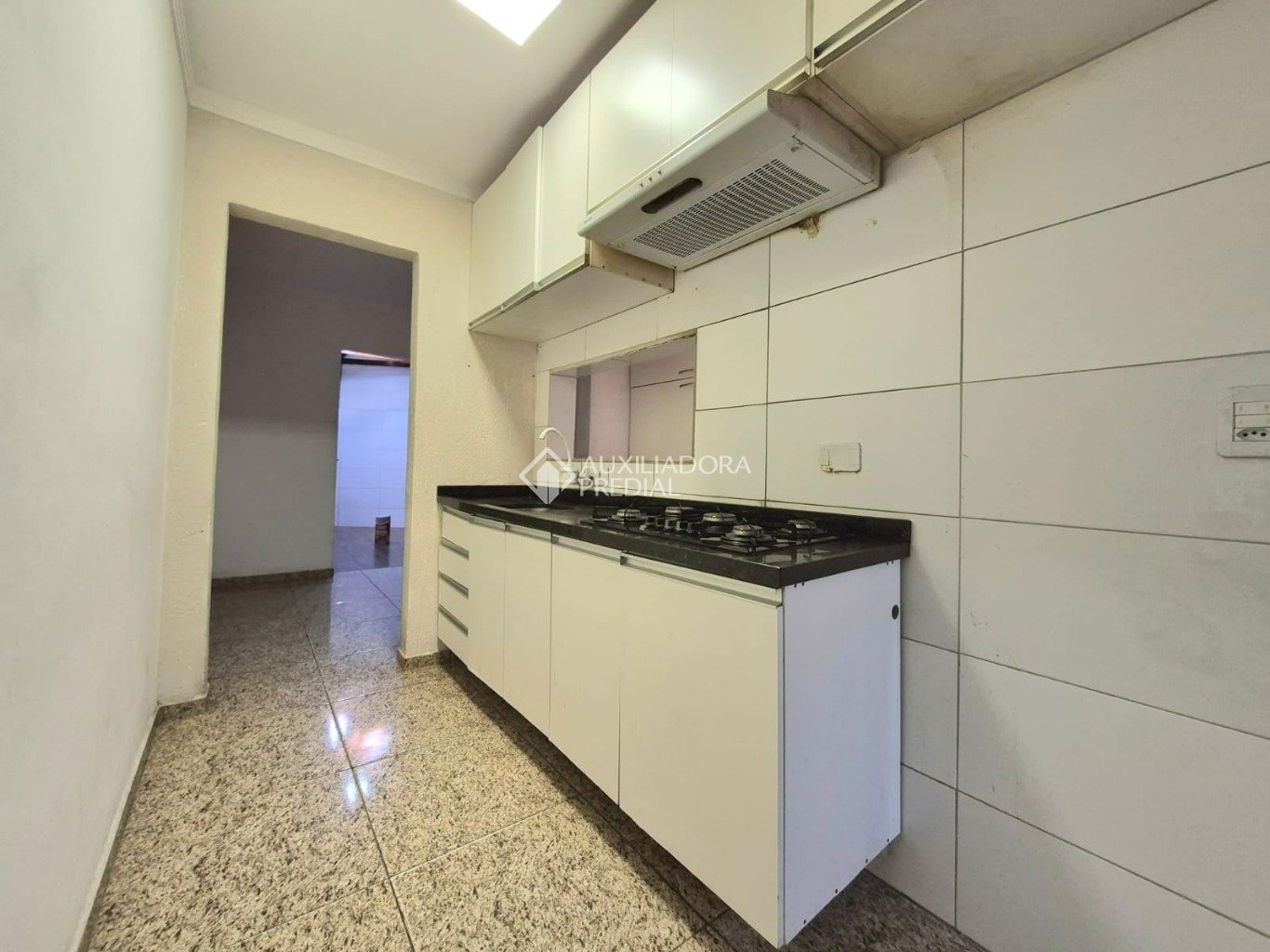 Sobrado com 4 quartos e 115m² à venda em Campo de Santana, Curitiba. (2 / 10)