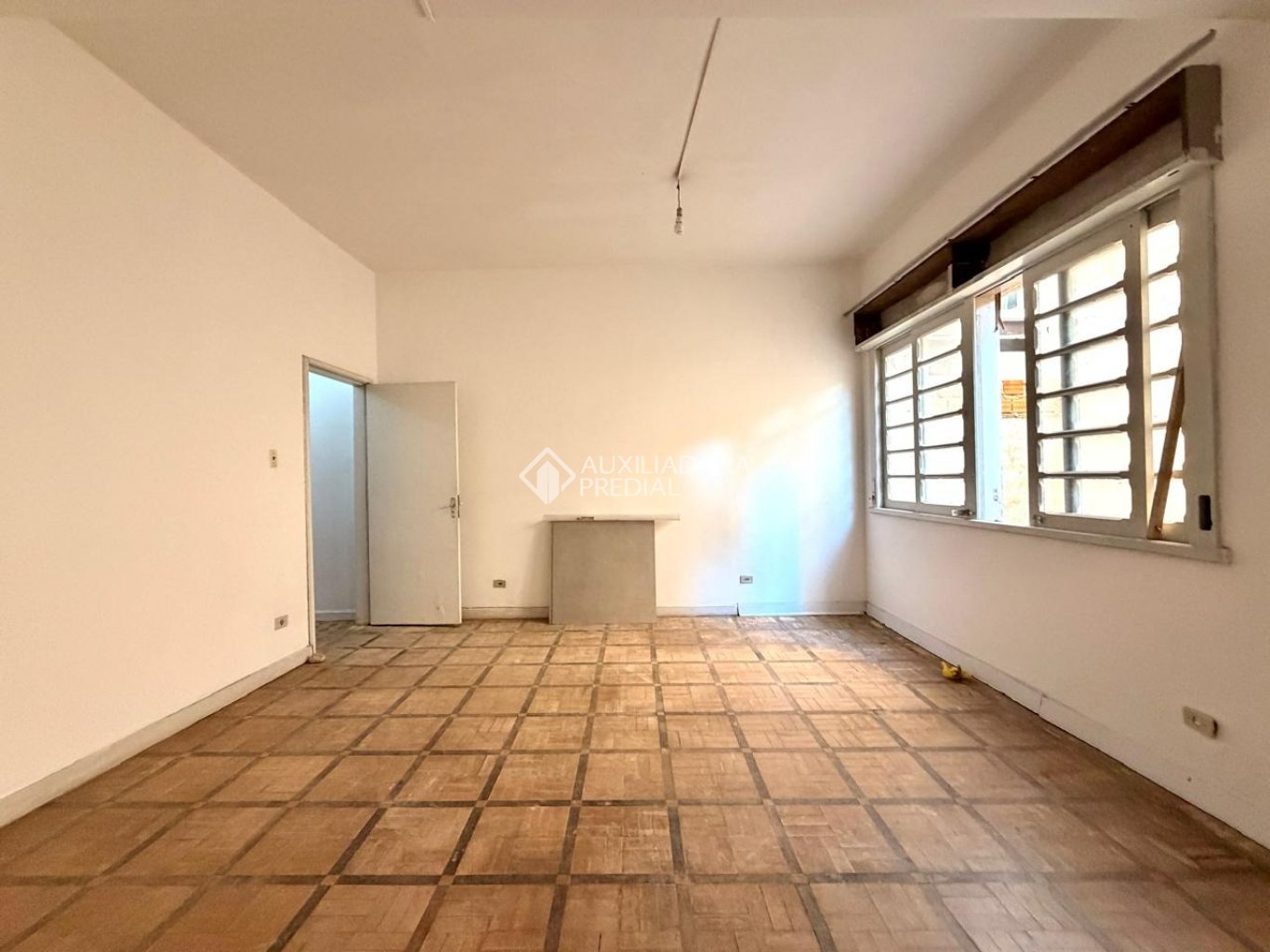 Apartamento com 2 quartos e 161m² à venda em Centro, Curitiba. (2 / 9)