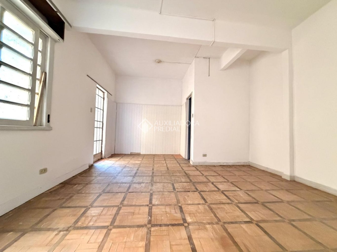 Apartamento com 2 quartos e 161m² à venda em Centro, Curitiba. (3 / 9)