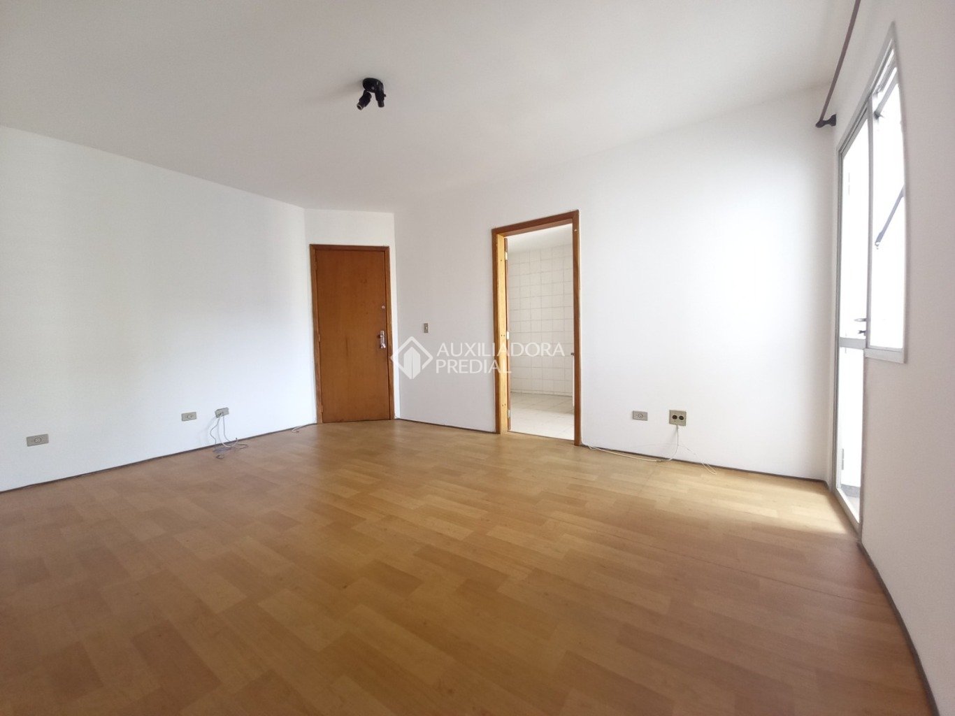 Apartamento com 2 quartos e 64m² à venda em Rebouças, Curitiba. (3 / 10)