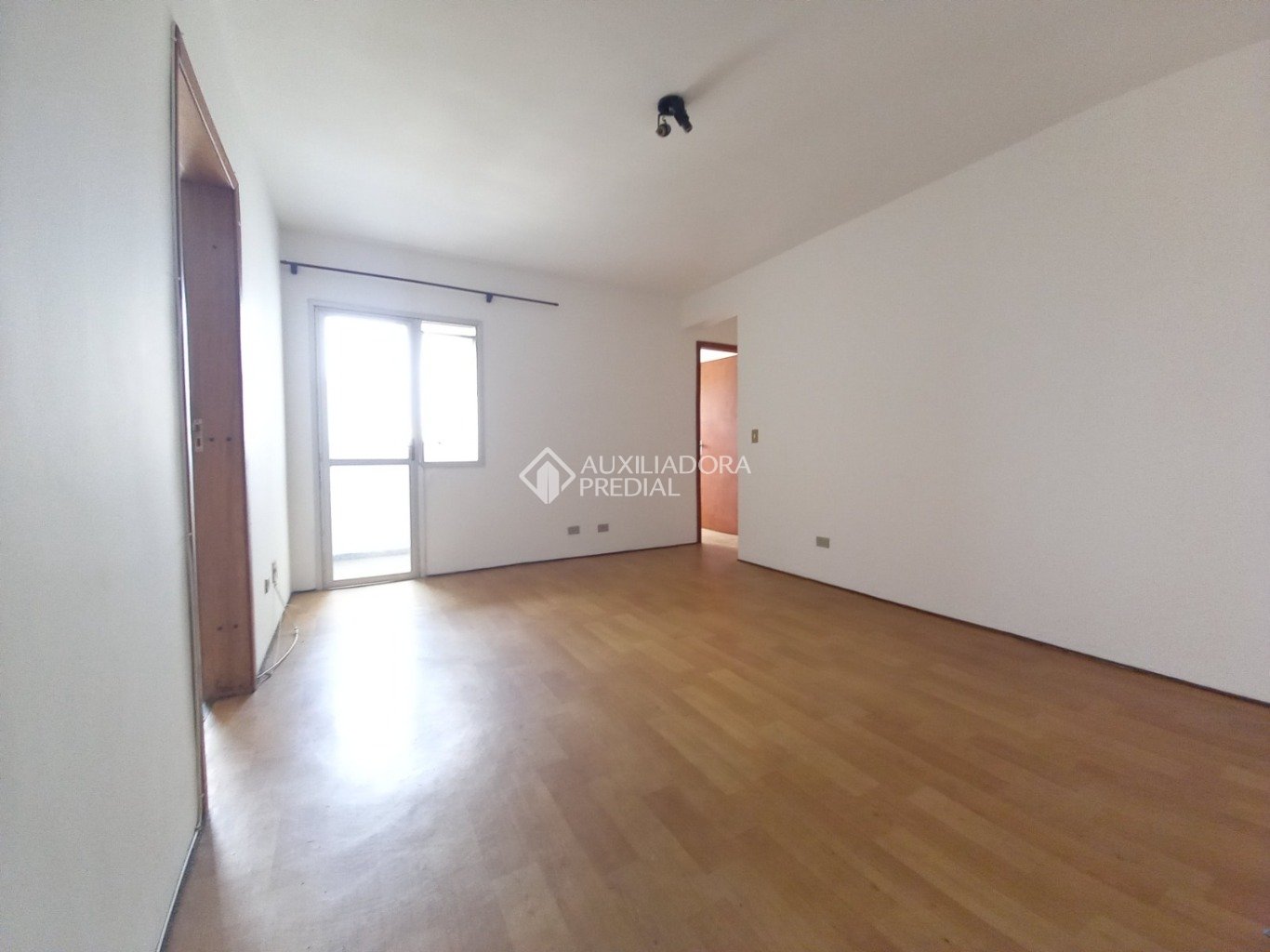 Apartamento com 2 quartos e 64m² à venda em Rebouças, Curitiba. (2 / 10)