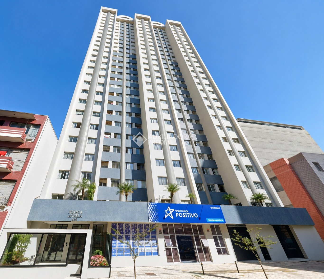 Apartamento com 2 quartos e 64m² à venda em Rebouças, Curitiba. (1 / 10)