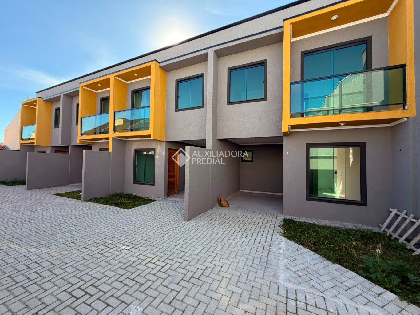 Sobrado com 3 quartos e 71m² à venda em Cidade Industrial, Curitiba. (2 / 10)