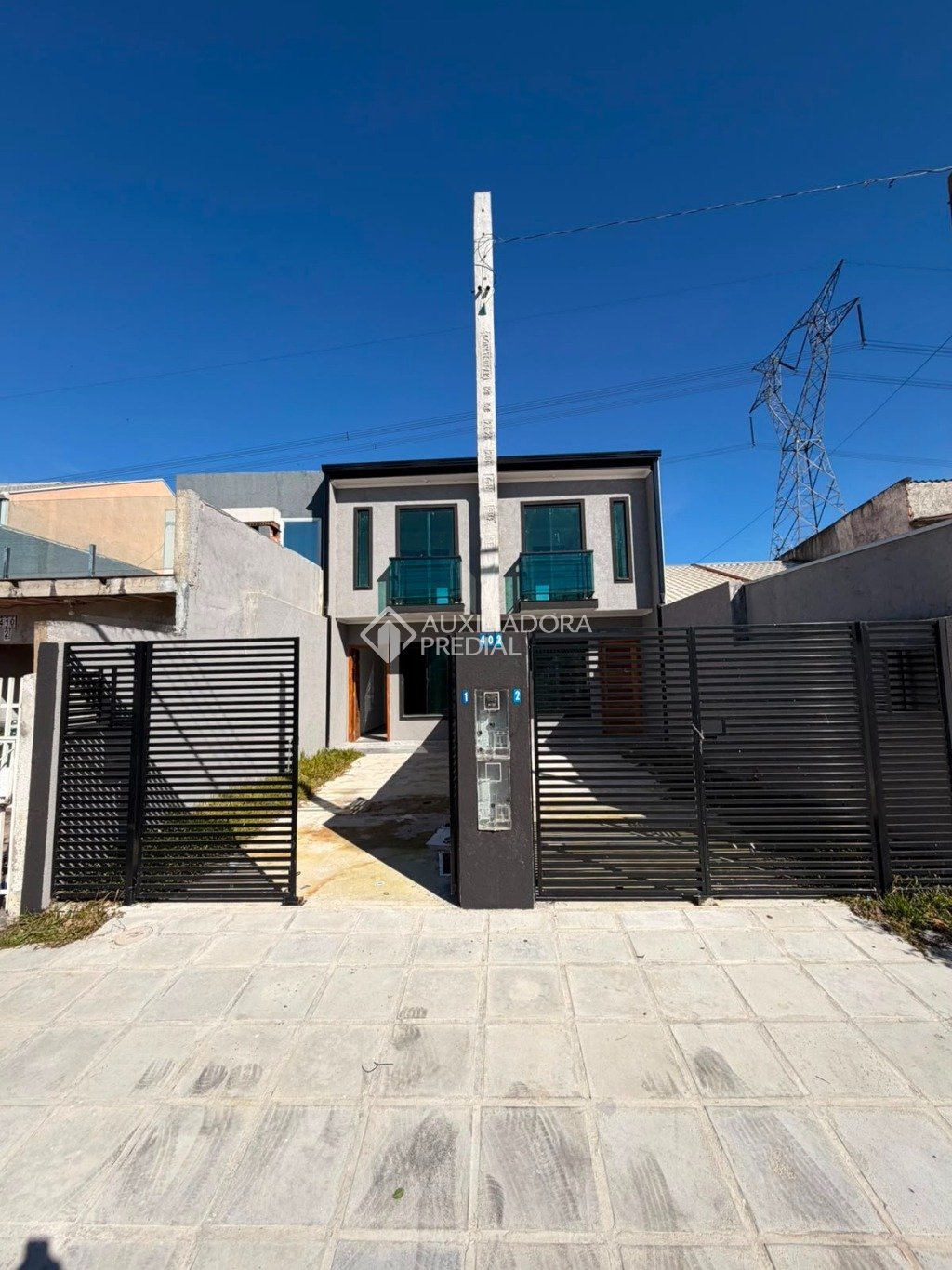 Sobrado com 2 quartos e 70m² à venda em Cidade Industrial, Curitiba. (1 / 7)