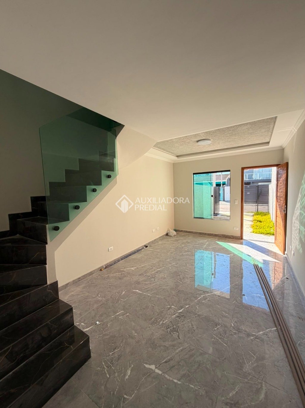 Sobrado com 2 quartos e 70m² à venda em Cidade Industrial, Curitiba. (2 / 7)